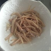五味俱全的腐竹拌鸡丝做法图解4)