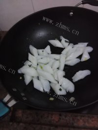 美味的爆炒卷肠粉做法图解3)
