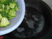 鲜嫩多汁蚝油西兰花做法图解5)