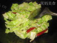 家常菜辣炒圆白菜