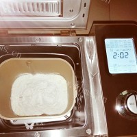自制牛奶馒头做法图解4)