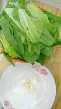 家常菜蒜茸油麦菜做法图解1)