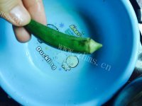 唇齿留香的凉拌秋葵做法图解1)