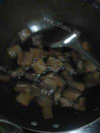 家常菜莴笋炒腊肉做法图解2)