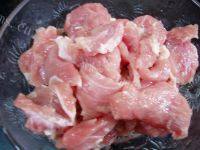 自制青瓜炒肉片做法图解3)
