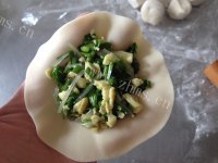 好吃的韭菜粉丝鸡蛋饼做法图解9)