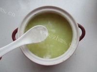 养颜的枸杞菊花粥做法图解7)