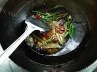 芳香四溢的鱼香茄子做法图解4)
