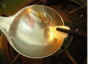 美味的鱼香干菇浇蛋饺做法图解2)