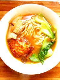 美味的西红柿鸡蛋汤面