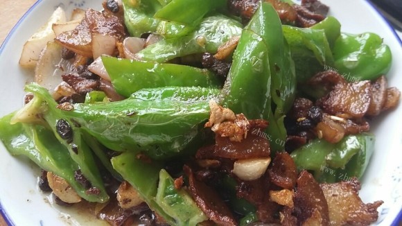 五味俱全的青椒炒肉