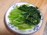家常菜炒芹菜
