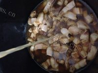 懒人版电饭煲焖五花肉做法图解9)