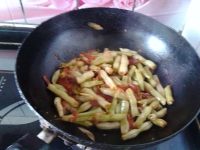 家常菜腊肉炒豆角
