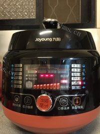美味的红豆薏仁汤做法图解6)