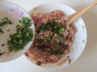 美味翡翠菜包做法图解4)