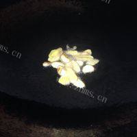 简单版土豆炖排骨做法图解4)