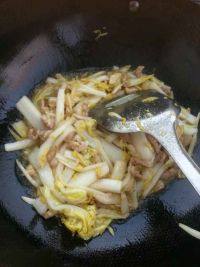 家常菜娃娃菜炒肉