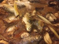 家常菜焖酥鱼做法图解7)