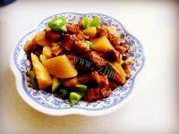 土豆炖牛肋条做法图解12)