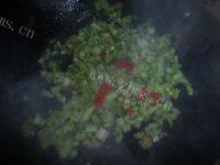 家常菜素炒芹菜做法图解3)