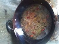 五花肉炖豆角做法图解5)