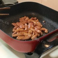 家常：炒猪颈肉做法图解5)