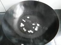 热腾腾的梅干菜烧肉做法图解4)