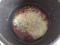 美味早餐红豆薏米粥做法图解3)
