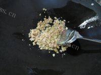 家常菜豌豆炒肉末做法图解4)