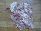 美味的韭菜炒肉丝做法图解3)