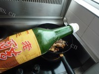 美味的酥鲫鱼做法图解12)