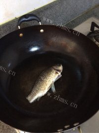 超级美味的鲫鱼豆腐宝宝面做法图解4)