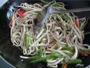 肉丝炒千张做法图解4)