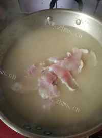 自制豆腐皮鱼片汤做法图解5)