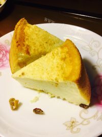 自制葡萄干戚风蛋糕做法图解29)