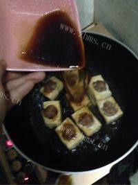美味的客家酿豆腐做法图解8)