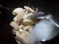 家常菜茭白炒牛肉做法图解7)