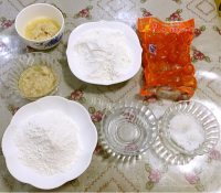 美味牵牛之恋蛋黄酥做法图解1)