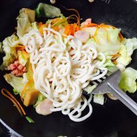 美味的炒乌冬面做法图解5)