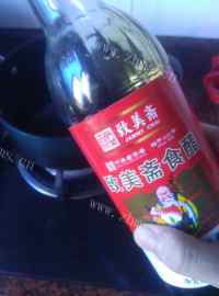 色香味俱全的酸甜猪脚做法图解5)