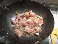 饱满的咖喱鸡肉饭做法图解8)