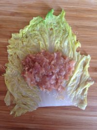 诱人的白菜肉卷做法图解10)