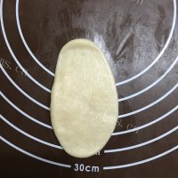 自制枣泥菊花酥做法图解14)