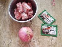 酥香香炸排骨做法图解1)