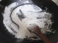 自制红豆沙冰皮月饼做法图解14)