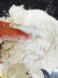 香喷喷的司康饼做法图解3)