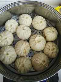 美味的猪肉大头菜包子做法图解4)