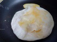 清脆的鸡蛋灌饼做法图解8)