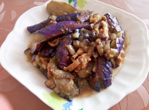 色泽鲜亮的肉末茄子